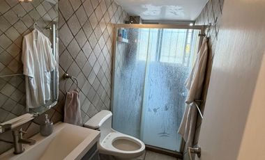 Departamento remodelado en venta en primer piso – Excelente ubicación.