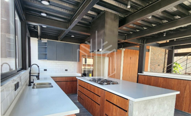 EXCLUSIVA RESIDENCIA EN MONCAYO BOSQUE ESMERALDA 5 RECÁMARAS 7 BAÑOS