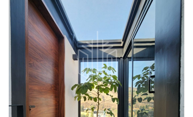 EXCLUSIVA RESIDENCIA EN MONCAYO BOSQUE ESMERALDA 5 RECÁMARAS 7 BAÑOS