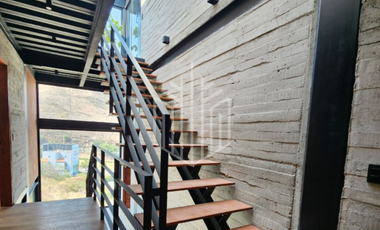 EXCLUSIVA RESIDENCIA EN MONCAYO BOSQUE ESMERALDA 5 RECÁMARAS 7 BAÑOS