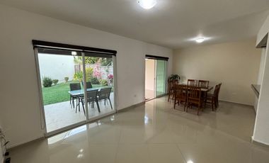 CASA EN ESQUINA CON ALBERCA EN KLUSTER LAS FUENTES CERCA DEL CENTRO DE JIUTEPEC