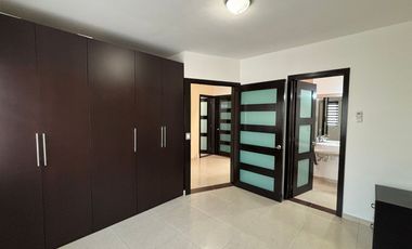 CASA EN ESQUINA CON ALBERCA EN KLUSTER LAS FUENTES CERCA DEL CENTRO DE JIUTEPEC