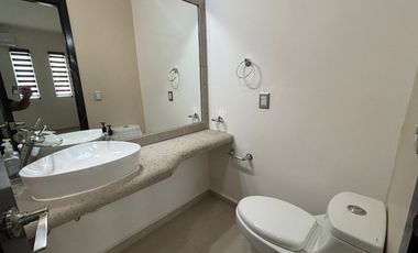 CASA EN ESQUINA CON ALBERCA EN KLUSTER LAS FUENTES CERCA DEL CENTRO DE JIUTEPEC