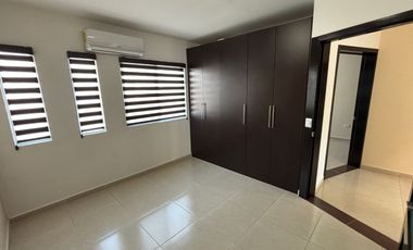 CASA EN ESQUINA CON ALBERCA EN KLUSTER LAS FUENTES CERCA DEL CENTRO DE JIUTEPEC