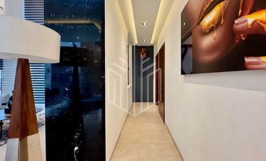 Imponente residencia en Zona Esmeralda | Jardín plano, doble altura y 4 recámaras