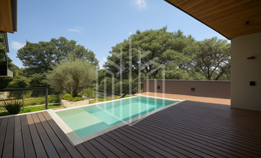 Residencia de lujo en Rancho San Juan | Alberca, dos jardines y acabados premium