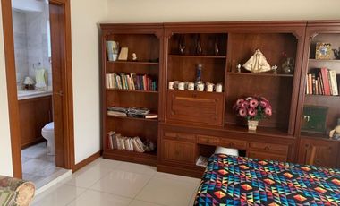 Casa en Venta en Valle Real Zapopan | Estilo Contemporáneo y Amplios Espacios