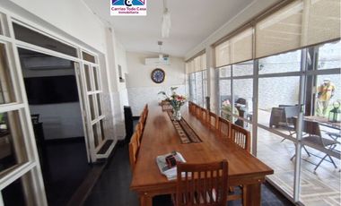 ALQUILO CASA EN BARRIO TRES CERRITOS, PASANDO LA SEGUNDA ROTONDA, CON PILETA DE NATACION, DOBLE GALERIA Y YACUZZI