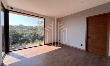 Residencia premium en Zona Esmeralda | 823 m² de terreno y 8 estacionamientos