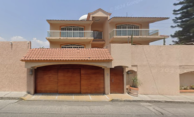 CASA EN GUERRERO MUY AMPLIA, SUPER BONITA, ACABADOS DE LUJO, CUENTA CON TODOS LOS SERVICIOS.