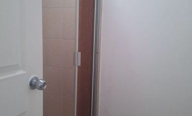 Se vende bonita casa Recién Remodelada en Col. la Joya