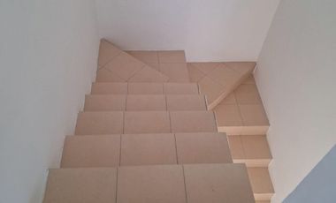 Se vende bonita casa Recién Remodelada en Col. la Joya