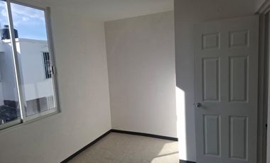 Se vende bonita casa Recién Remodelada en Col. la Joya