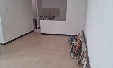 Se vende bonita casa Recién Remodelada en Col. la Joya