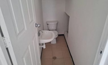 Se vende bonita casa Recién Remodelada en Col. la Joya