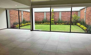 Se vende casa en fraccionamiento Lomas Virreyes modelo Málaga, calimaya, Estado de México