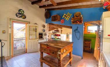 Casa con vistas al mar, río y montañas en Loma La Misión con depto extra