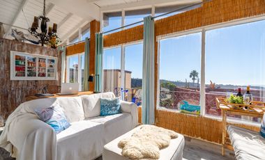 Casa con vistas al mar, río y montañas en Loma La Misión con depto extra