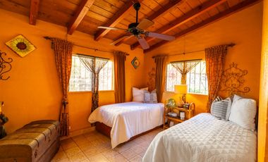 Casa con vistas al mar, río y montañas en Loma La Misión con depto extra