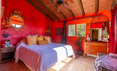 Casa con vistas al mar, río y montañas en Loma La Misión con depto extra