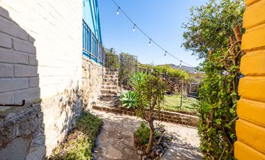 Casa con vistas al mar, río y montañas en Loma La Misión con depto extra