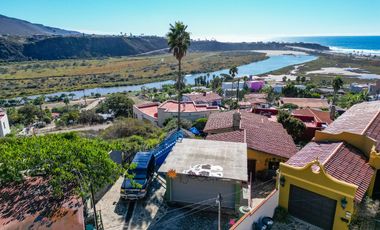 Casa con vistas al mar, río y montañas en Loma La Misión con depto extra