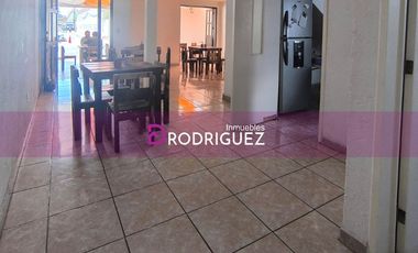 Casa para negocio en venta a un costado de la PGJ de Pachuca, Hgo.