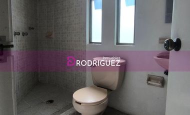 Casa para negocio en venta a un costado de la PGJ de Pachuca, Hgo.