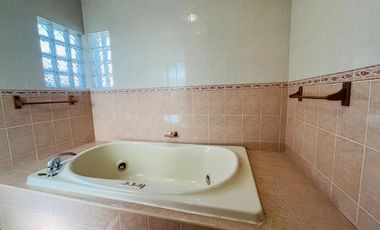 RESIDENCIAL LA CAÑADA, RESIDENCIA TOTALMENTE EQUIPADA CON 3 RECAMARAS CADA UNA CON BAÑO