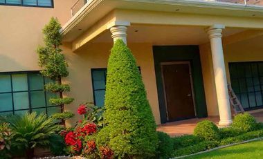 EN VENTA PRECIOSA CASA MODERNA