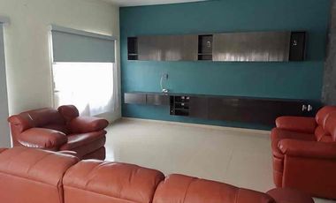 EN VENTA PRECIOSA CASA MODERNA