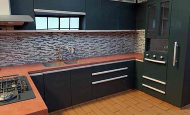 EN VENTA PRECIOSA CASA MODERNA