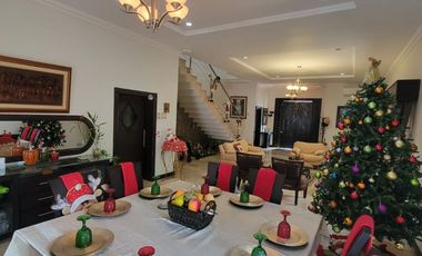 En alquiler moderna casa esquinera FULL AMOBLADA con piscina en Santa Maria de Casa Grande, Av. Leon Febres Cordero, Samborondon