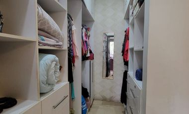 En alquiler moderna casa esquinera FULL AMOBLADA con piscina en Santa Maria de Casa Grande, Av. Leon Febres Cordero, Samborondon