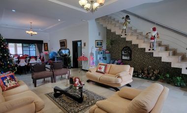 En alquiler moderna casa esquinera FULL AMOBLADA con piscina en Santa Maria de Casa Grande, Av. Leon Febres Cordero, Samborondon