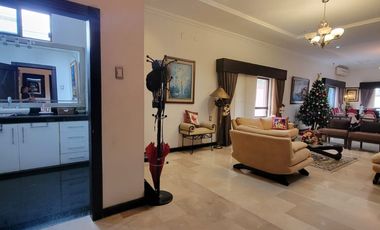 En alquiler moderna casa esquinera FULL AMOBLADA con piscina en Santa Maria de Casa Grande, Av. Leon Febres Cordero, Samborondon