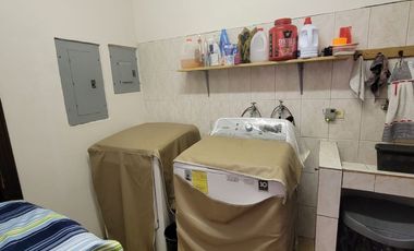 En alquiler moderna casa esquinera FULL AMOBLADA con piscina en Santa Maria de Casa Grande, Av. Leon Febres Cordero, Samborondon