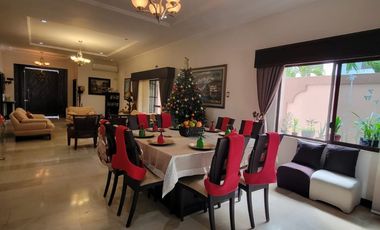 En alquiler moderna casa esquinera FULL AMOBLADA con piscina en Santa Maria de Casa Grande, Av. Leon Febres Cordero, Samborondon