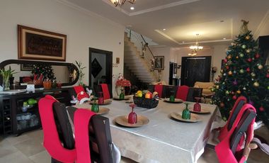 En alquiler moderna casa esquinera FULL AMOBLADA con piscina en Santa Maria de Casa Grande, Av. Leon Febres Cordero, Samborondon