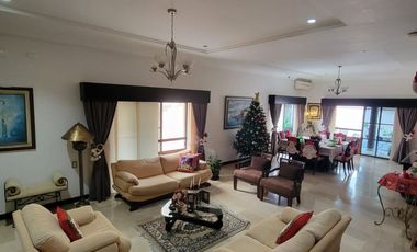 En alquiler moderna casa esquinera FULL AMOBLADA con piscina en Santa Maria de Casa Grande, Av. Leon Febres Cordero, Samborondon