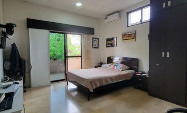 En alquiler moderna casa esquinera FULL AMOBLADA con piscina en Santa Maria de Casa Grande, Av. Leon Febres Cordero, Samborondon