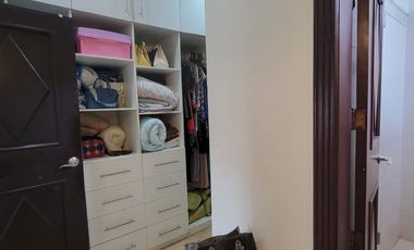 En alquiler moderna casa esquinera FULL AMOBLADA con piscina en Santa Maria de Casa Grande, Av. Leon Febres Cordero, Samborondon