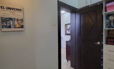 En alquiler moderna casa esquinera FULL AMOBLADA con piscina en Santa Maria de Casa Grande, Av. Leon Febres Cordero, Samborondon