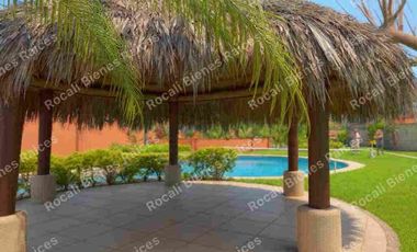 EN VENTA CASITA CON AMPLIACIÓN
