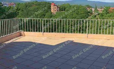 Bonita Casa en Condominio de 10 Casas con Vista Panorámica.