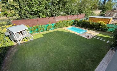 VÓRTICE INMOBILIARIA VENDE HERMOSA Y AMPLIA CASA EN B° LOS TEROS, GUAYMALLÉN, MENDOZA