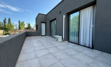 VÓRTICE INMOBILIARIA VENDE HERMOSA Y AMPLIA CASA EN B° LOS TEROS, GUAYMALLÉN, MENDOZA