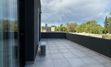VÓRTICE INMOBILIARIA VENDE HERMOSA Y AMPLIA CASA EN B° LOS TEROS, GUAYMALLÉN, MENDOZA