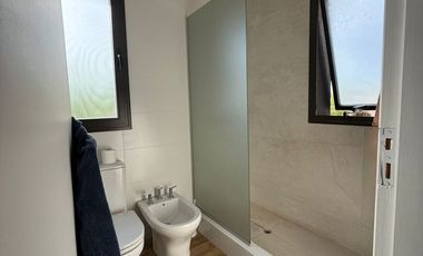 VÓRTICE INMOBILIARIA VENDE HERMOSA Y AMPLIA CASA EN B° LOS TEROS, GUAYMALLÉN, MENDOZA