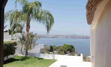 ¡¡TEQUESQUITENGO MORELOS, EN VENTA CASA MINIMALISTA CON VISTA AL LAGO!!